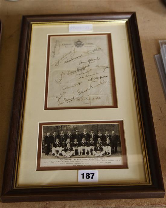 Photograph the Australian cricket team to English 1934, together with Autographs of the majority of plaques